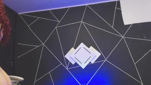 noahlafforet online show from September 25, 3:49 pm