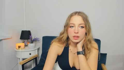 Snapshot of noahpretty chatting on October 28, 4:31 pm noahpretty online show from October 28, 4:31 pm