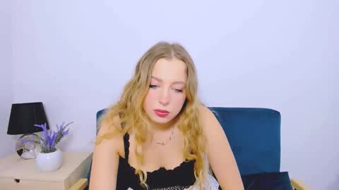 Snapshot of noahpretty chatting on November 18, 9:30 pm noahpretty online show from November 18, 9:30 pm