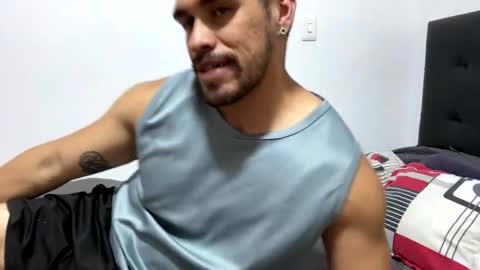 Snapshot of noahsexx98 chatting on September 28, 12:10 pm noahsexx98 online show from September 28, 12:10 pm