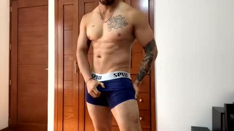 Snapshot of noahsexx98 chatting on October 4, 2:26 pm noahsexx98 online show from October 4, 2:26 pm