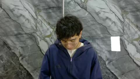 Snapshot of noahwalker__ chatting on May 12, 11:07 am online show from May 12, 11:07 am