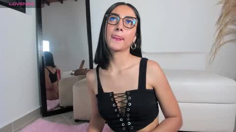 Snapshot of noami_rose chatting on September 23, 12:46 am Noami Rose online show from September 23, 12:46 am