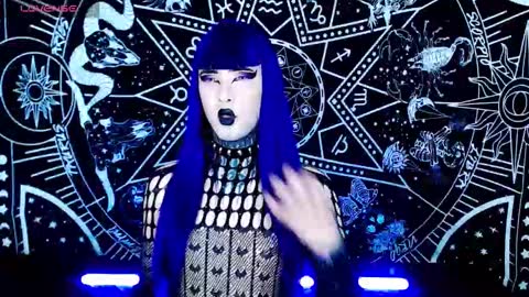 Snapshot of noamy_666 chatting on October 29, 2:14 am caroline online show from October 29, 2:14 am