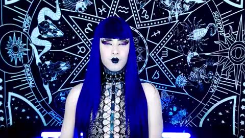 Snapshot of noamy_666 chatting on November 4, 2:43 am caroline online show from November 4, 2:43 am