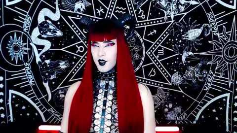 Snapshot of noamy_666 chatting on November 7, 2:00 am caroline online show from November 7, 2:00 am