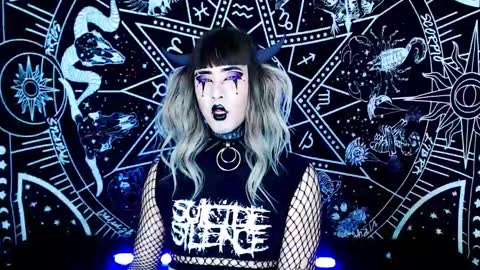 Snapshot of noamy_666 chatting on November 14, 2:21 am caroline online show from November 14, 2:21 am