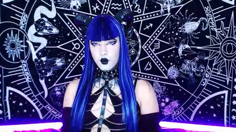 caroline online show from March 18, 7:39 pm