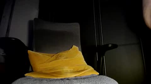 Snapshot of nobodyisperfect80 chatting on February 22, 11:03 pm nobodyisperfect80 online show from February 22, 11:03 pm