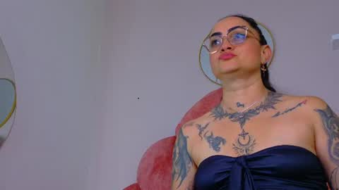 NOELIA online show from July 15, 5:34 am