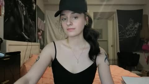 Noelle online show from June 5, 3:35 am
