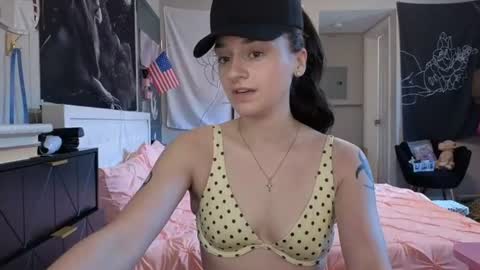 Noelle online show from July 7, 7:07 pm