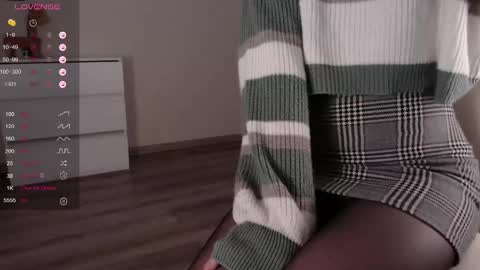 Snapshot of noelleneptune chatting on January 13, 10:36 am noelleneptune online show from January 13, 10:36 am