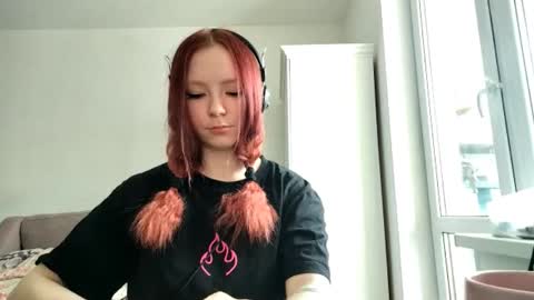 Snapshot of noemileclerc chatting on February 28, 11:44 am Lisa online show from February 28, 11:44 am