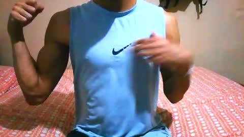 Snapshot of nofacebaby_ chatting on November 25, 1:05 am nofacebaby_ online show from November 25, 1:05 am