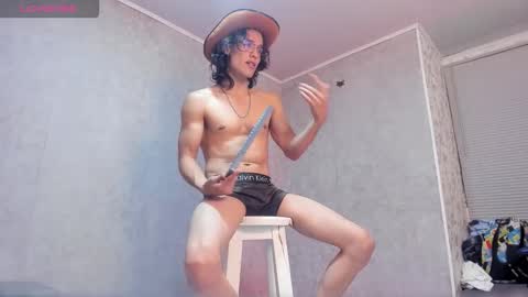     online show from March 10, 1:05 pm