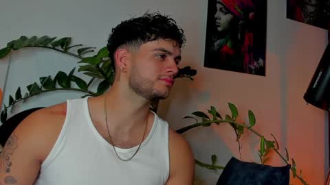 Snapshot of noha_miler chatting on January 20, 12:36 am kevin online show from January 20, 12:36 am