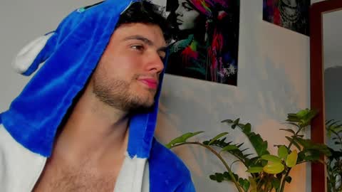 Snapshot of noha_miler chatting on January 24, 3:22 am kevin online show from January 24, 3:22 am