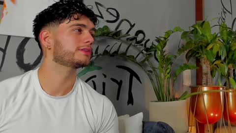 Snapshot of noha_miler chatting on February 9, 3:22 am kevin online show from February 9, 3:22 am