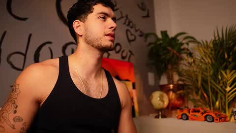 Snapshot of noha_miler chatting on September 26, 6:01 pm kevin online show from September 26, 6:01 pm