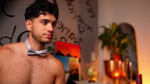 Snapshot of noha_miler chatting on November 3, 12:35 am kevin online show from November 3, 12:35 am