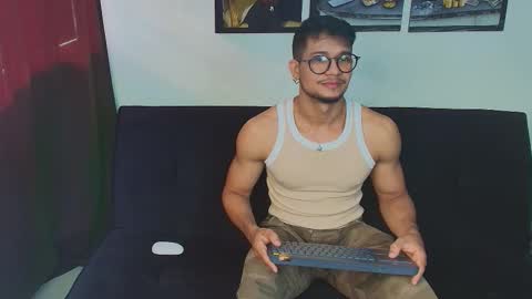 Snapshot of nolan_joness chatting on November 6, 1:12 pm Im Nolan online show from November 6, 1:12 pm