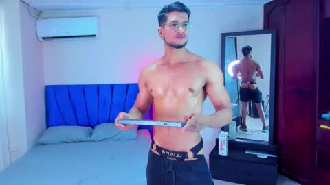 Im Nolan  online show from February 9, 8:02 pm