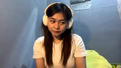 Snapshot of nolapodrasky chatting on December 17, 8:53 am Amelia online show from December 17, 8:53 am