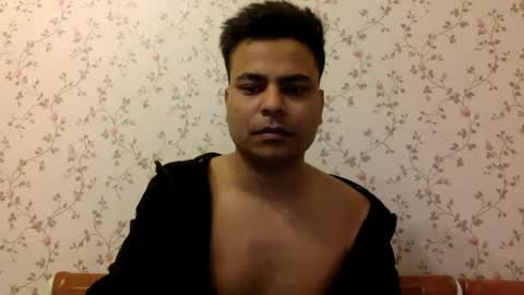 Snapshot of nooneknowsu chatting on January 6, 4:44 pm Digger online show from January 6, 4:44 pm