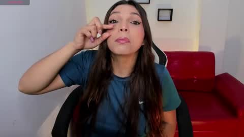 Snapshot of nora22xx chatting on October 30, 4:25 am Nora online show from October 30, 4:25 am