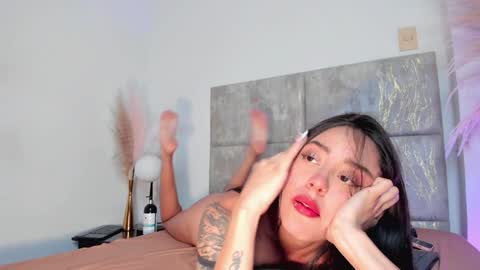 Snapshot of nora_dasilva chatting on February 5, 4:16 am Nora Da Silva online show from February 5, 4:16 am