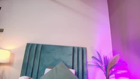 Snapshot of nora_dasilva chatting on October 25, 12:51 am Nora Da Silva online show from October 25, 12:51 am