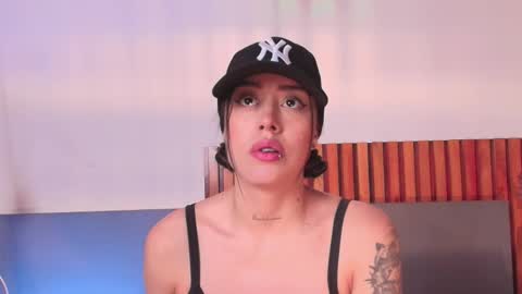 Snapshot of nora_dasilva chatting on December 2, 1:28 pm Nora Da Silva online show from December 2, 1:28 pm