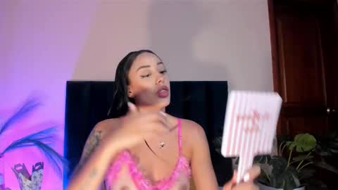 Nora Da Silva online show from February 24, 11:03 pm