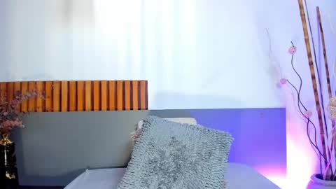 Nora Da Silva online show from April 27, 11:58 pm