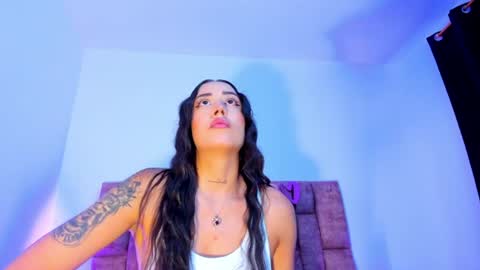 Nora Da Silva online show from June 15, 6:21 pm