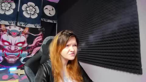 Snapshot of nora_lovvv chatting on October 25, 10:12 am Nora online show from October 25, 10:12 am