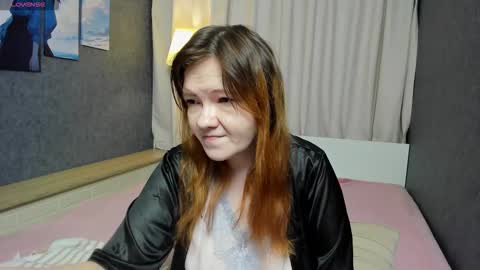 Snapshot of nora_lovvv chatting on November 30, 11:03 am Nora online show from November 30, 11:03 am