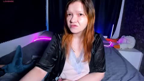 Snapshot of nora_lovvv chatting on December 1, 10:42 am Nora online show from December 1, 10:42 am