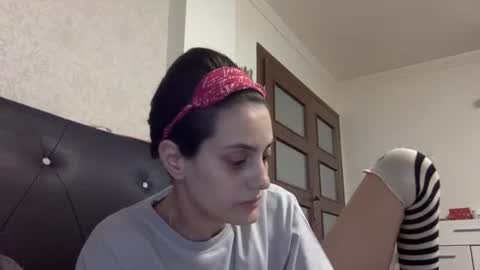 norablues online show from June 18, 3:29 am