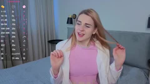 Snapshot of noradunn chatting on November 4, 10:47 am Elina online show from November 4, 10:47 am