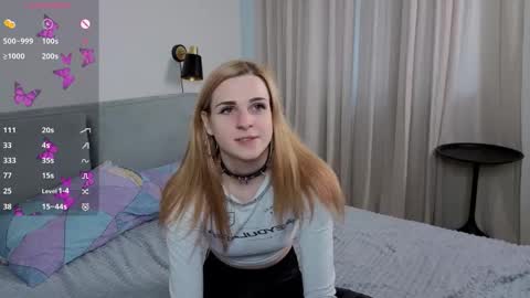 Snapshot of noradunn chatting on November 10, 10:14 am Elina online show from November 10, 10:14 am