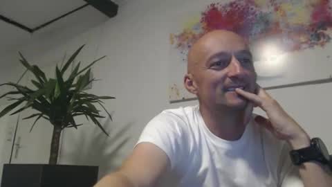 Snapshot of nordicrunner76 chatting on May 24, 12:15 am nordicrunner76 online show from May 24, 12:15 am