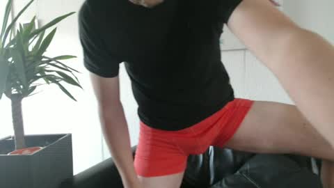 Snapshot of nordicrunner76 chatting on June 14, 6:43 pm nordicrunner76 online show from June 14, 6:43 pm