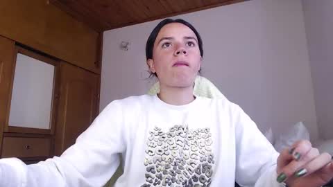 noreen_ online show from March 9, 7:29 pm