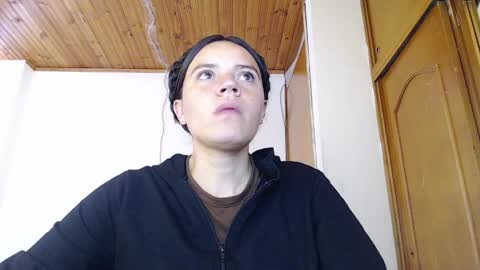 Snapshot of noreen_ chatting on May 7, 6:35 pm noreen_ online show from May 7, 6:35 pm