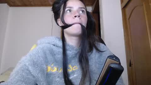 Snapshot of noreen_ chatting on May 17, 11:34 pm noreen_ online show from May 17, 11:34 pm
