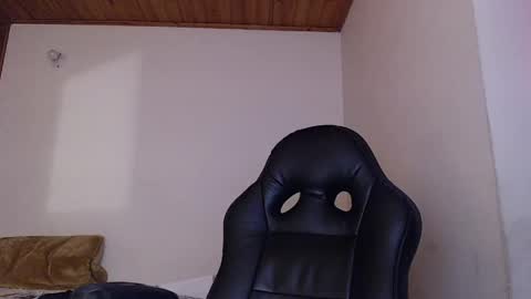 Snapshot of noreen_ chatting on May 29, 4:05 pm noreen_ online show from May 29, 4:05 pm