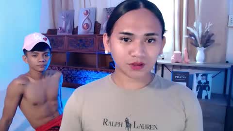 Snapshot of noregrets4moriel_ chatting on May 19, 5:03 am Hi im ariel online show from May 19, 5:03 am