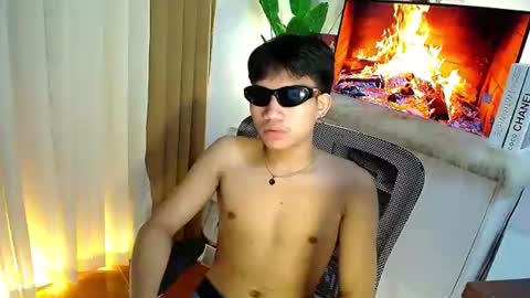 Hi im ariel online show from June 5, 2:40 am
